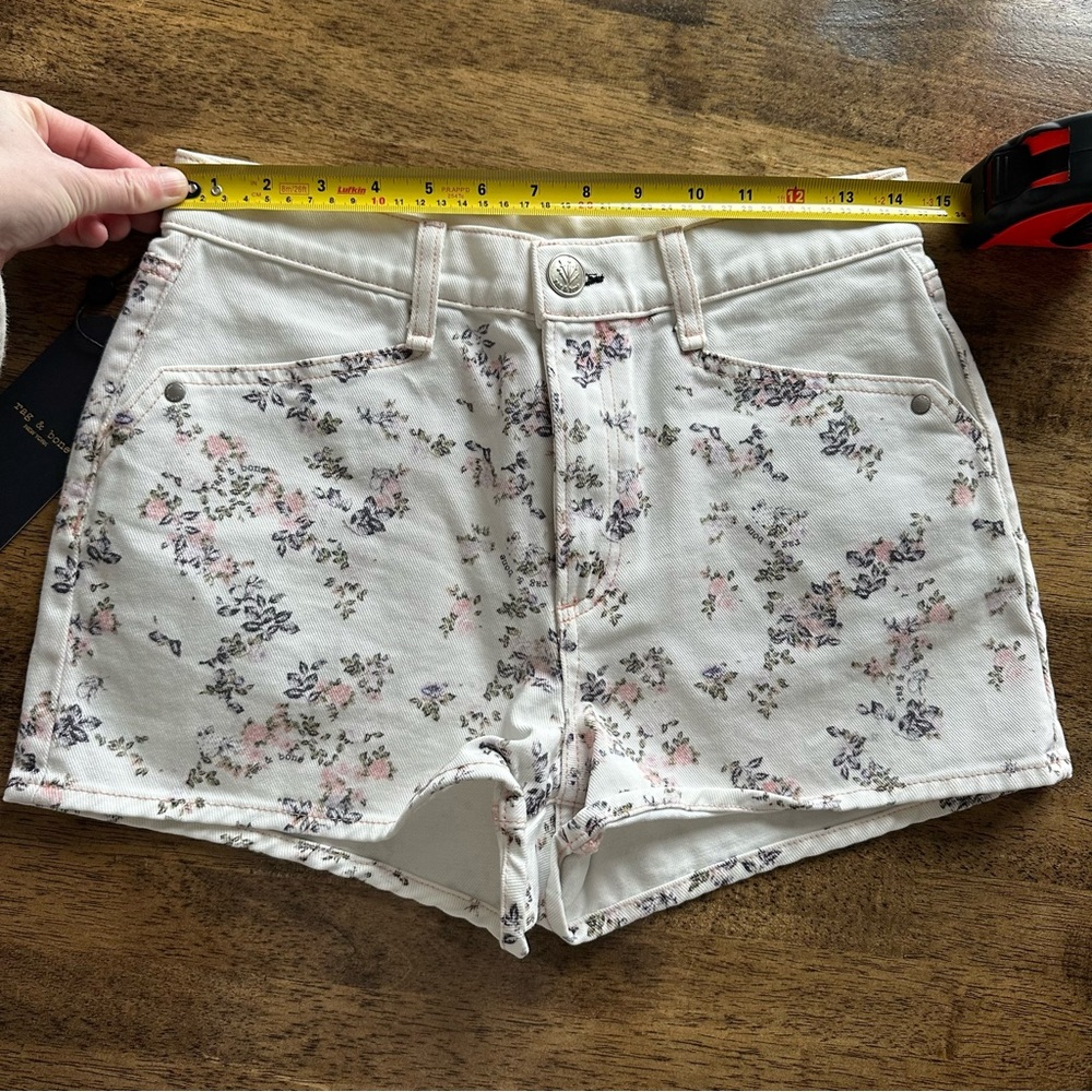 NWT RAG & BONE Ellie Micro Floral Off White Denim Shorts Size 26 $185 Retail - Picture 10 of 12